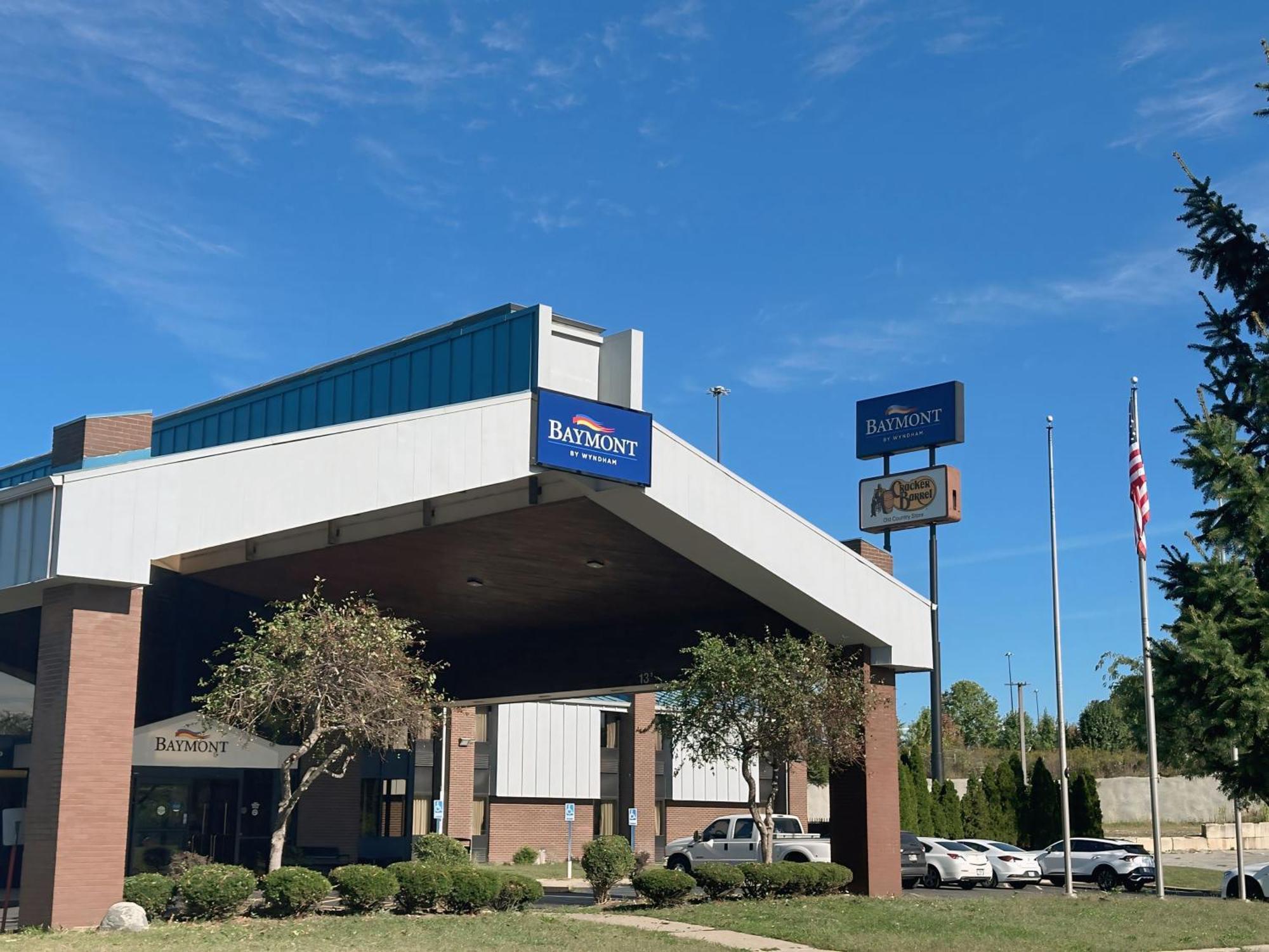 Baymont By Wyndham Indianapolis South Hotel Exterior photo