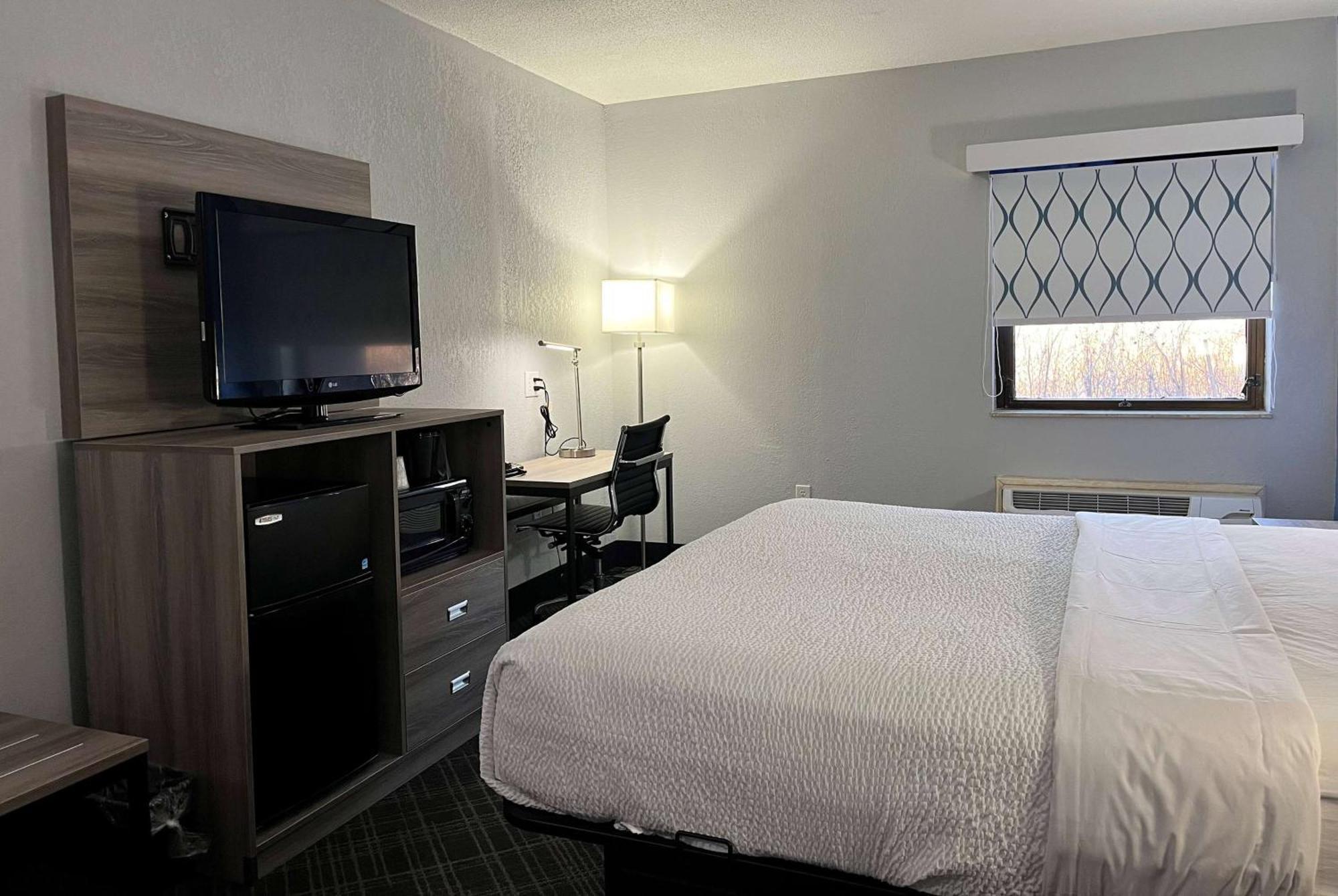 Baymont By Wyndham Indianapolis South Hotel Exterior photo